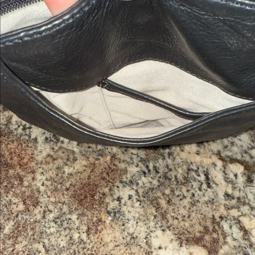 MARGOT Black Pebble Soft Leather Crossbody Bag Purse - Picture 2 of 4